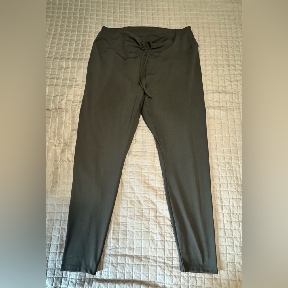 PINK VICTORIA'S SECRET LEGGING - Picture 1 of 4